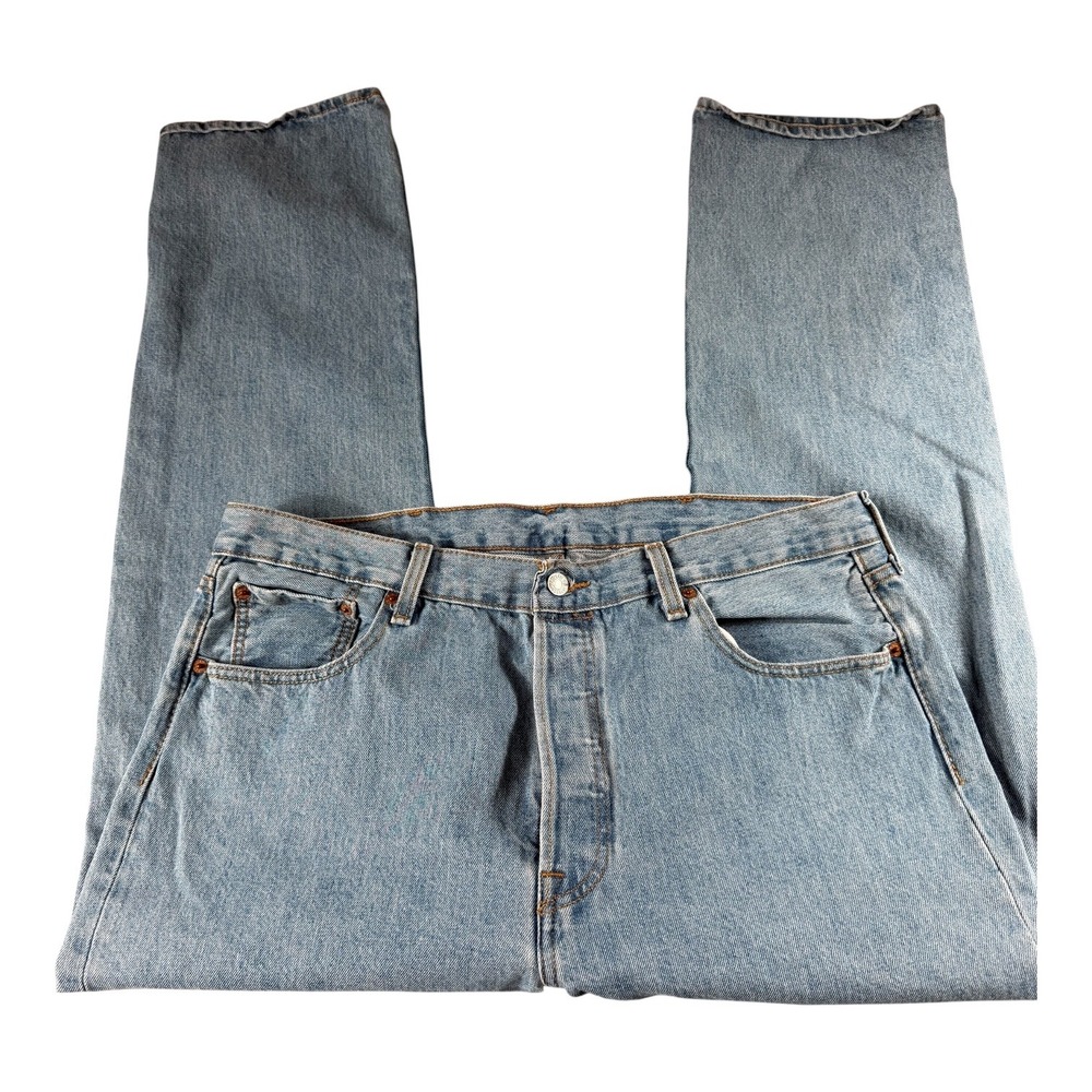 Levis 501 Original Fit Jeans Mens 37x31 Light Wash Blue Denim Button Fly
